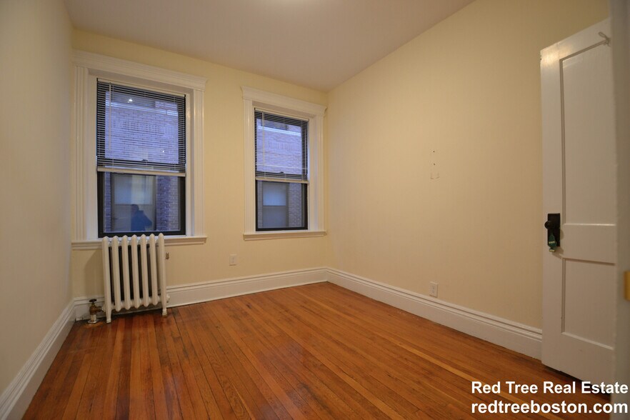Primary Photo - 27 Park Dr