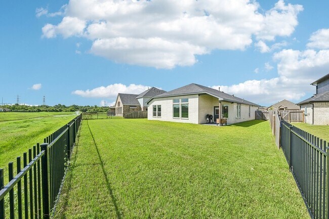 Building Photo - 409 Chardonnay Dr