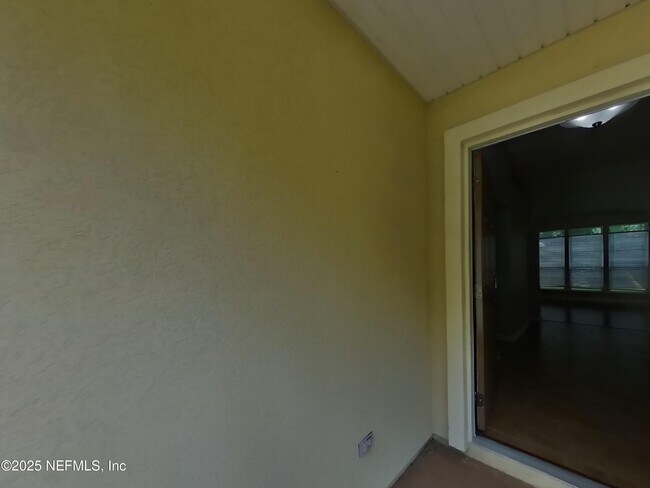 Building Photo - 495 Apple Creek Dr