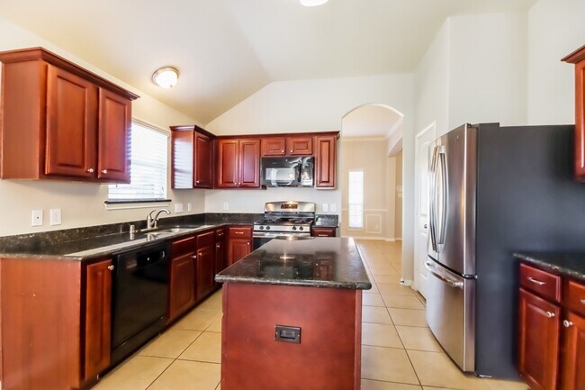 Building Photo - 1110 Shadow Glenn Dr