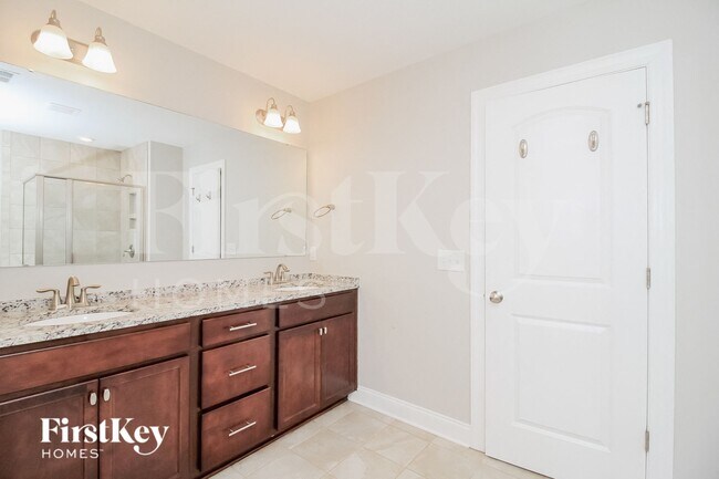 Building Photo - 130 Habersham Ct