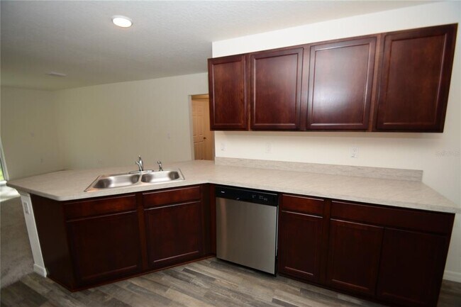 Building Photo - 93 Panorama Dr