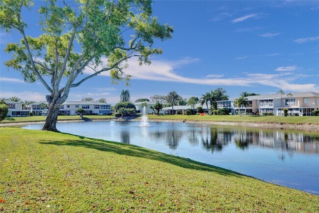 Building Photo - 1450 NW 18th Ave