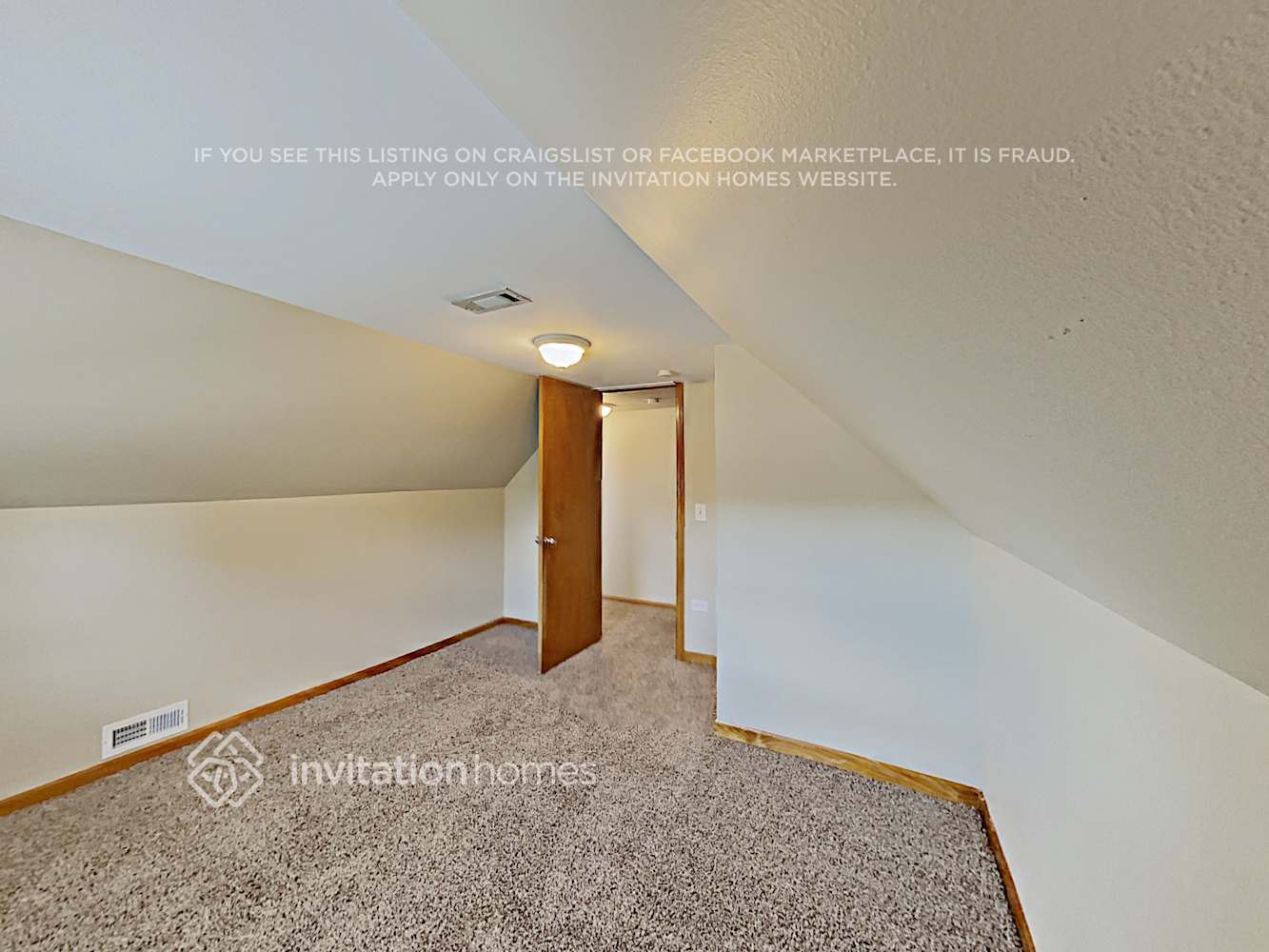 Building Photo - 11521 S Karlov Ave