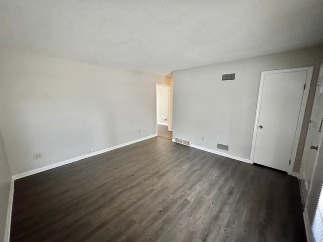 Building Photo - 5129 Kittie Lee Ln