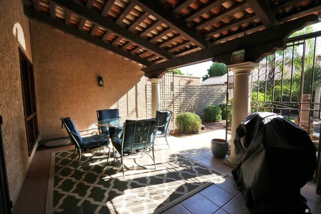 Building Photo - 3533 S Cholla Dr