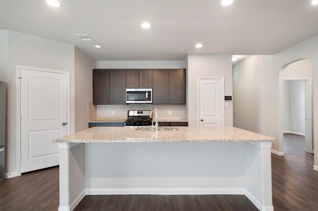 Building Photo - 4459 Eveslage Ln