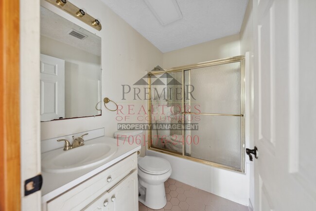 Building Photo - 1706 18th Pl