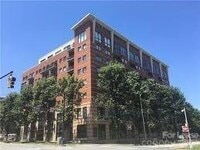 Building Photo - 715 N Church St