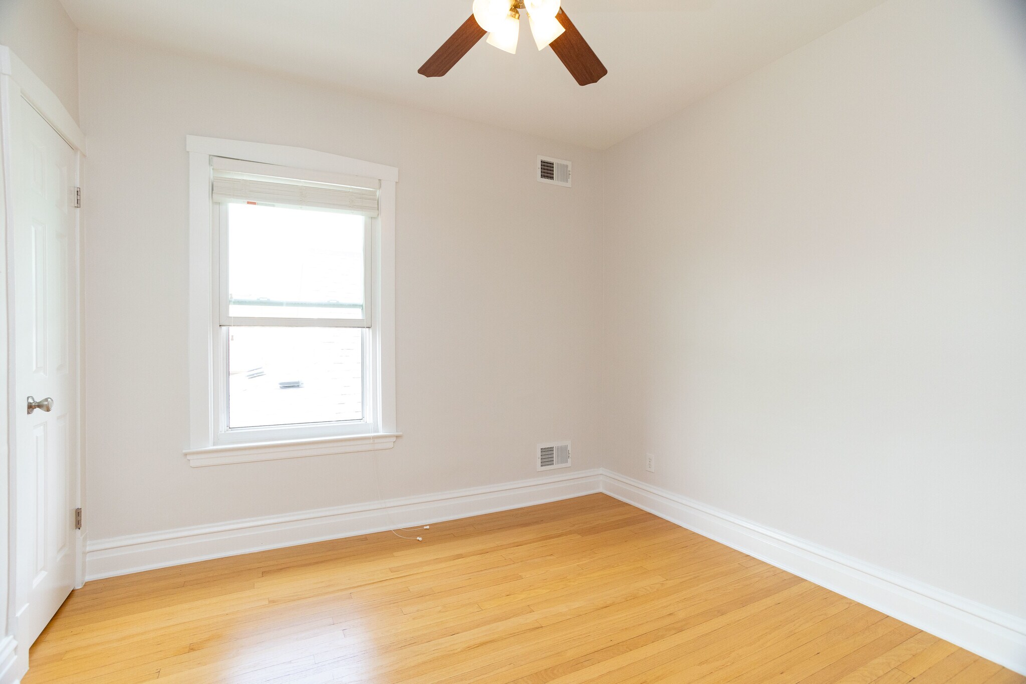 Building Photo - 5023 N Kolmar Ave