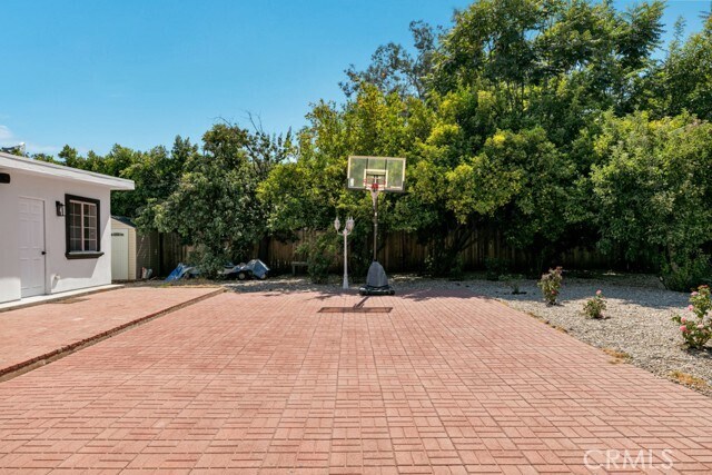 Building Photo - 5719 Beckford Ave