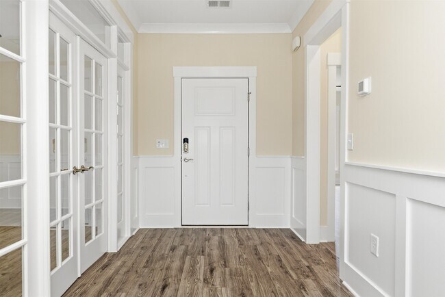 Building Photo - 7129 Spoleto Dr