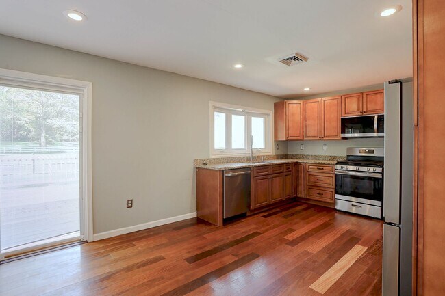 Building Photo - 4 Bedroom 2 Bath Hanover Home w- 2-Car Garage on a Stunning Lot
