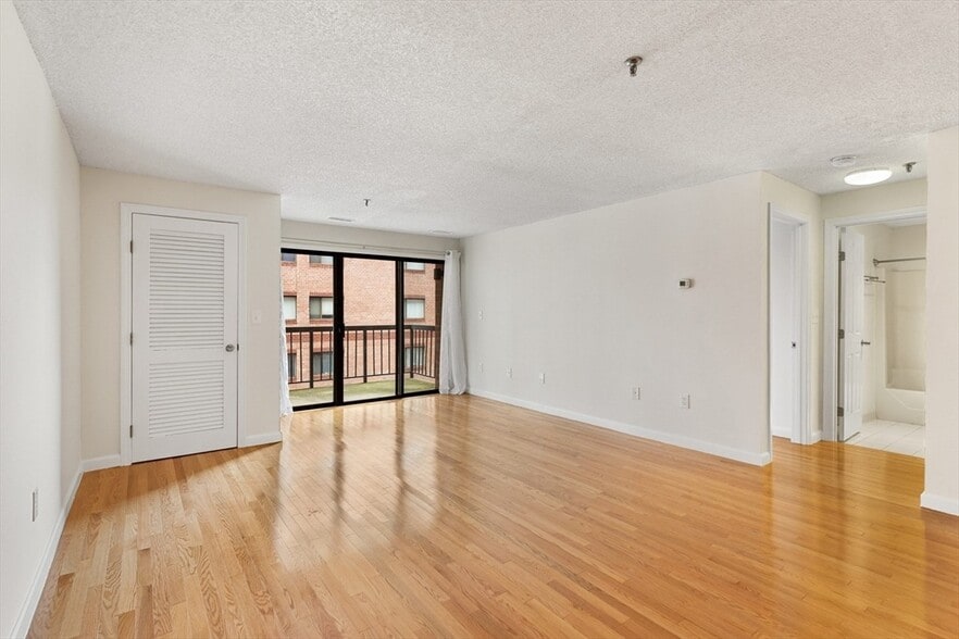 Building Photo - 3920 Mystic Valley Pky