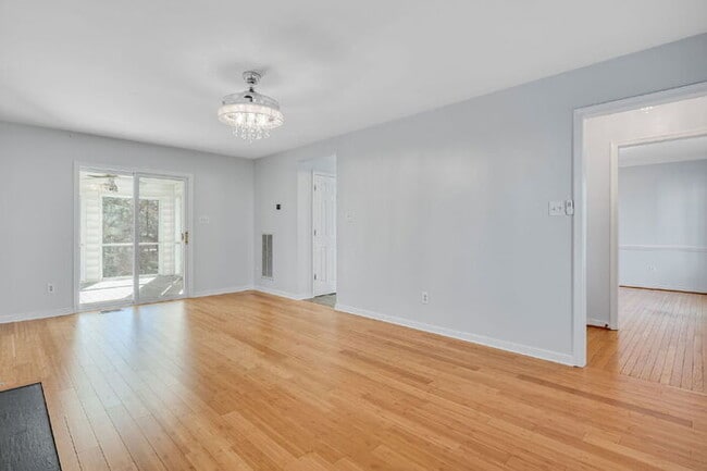 Building Photo - 11704 Park Forest Ct