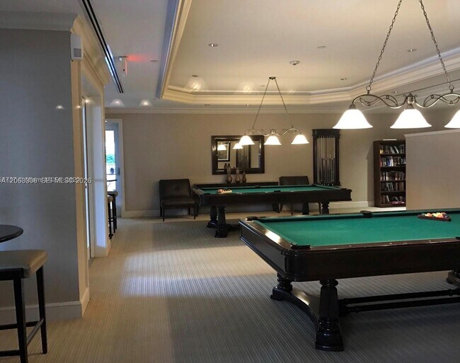 Building Photo - 20000 E Country Club Dr
