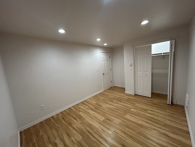 Building Photo - 4408 SE 36th Pl