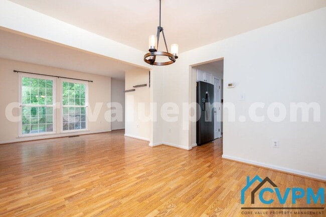 Building Photo - 1321 Treasure Dr