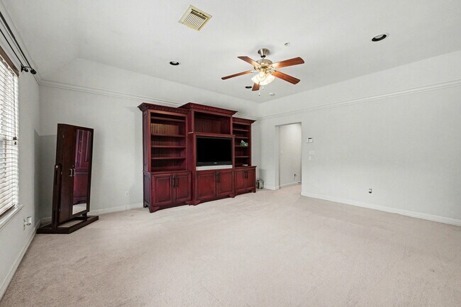 Building Photo - 4327 Lake Walk Ct