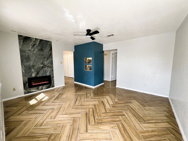 Building Photo - 309 Erby Ave