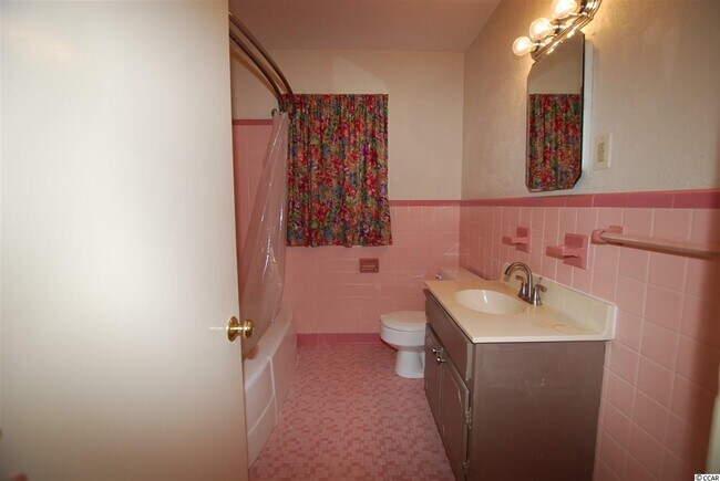 Building Photo - 402 50th Ave N