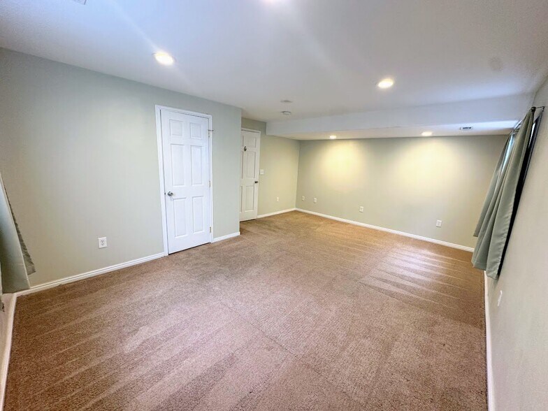 Building Photo - 3453 Kennekuk Cir