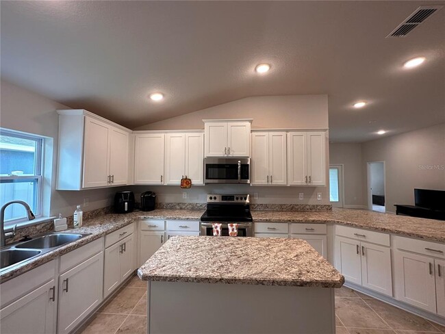 Building Photo - 1130 Berry Ln