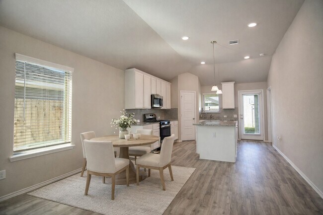 Building Photo - 21434 Holly Heights Rd