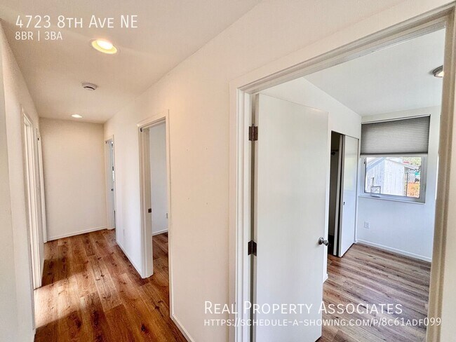 Building Photo - 4723 8th Ave NE