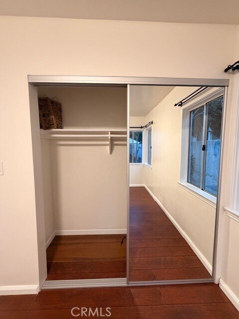 Building Photo - 1153 Justin Ave