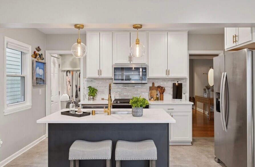 Building Photo - 5217 France Ave S