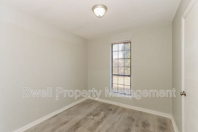 Building Photo - 2614 Andorra Dr