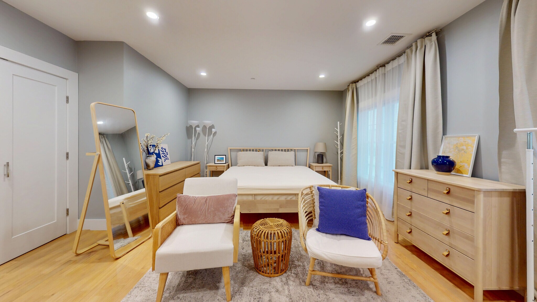 Building Photo - 186 Havre St