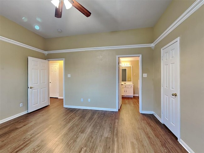 Building Photo - 3906 E Lindbergh Ct