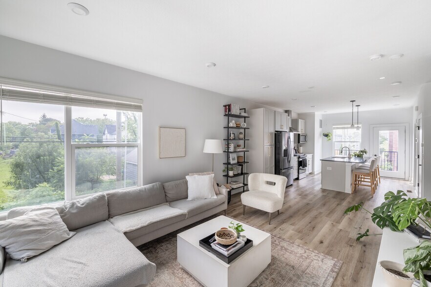 Building Photo - 2107 Coretta Way