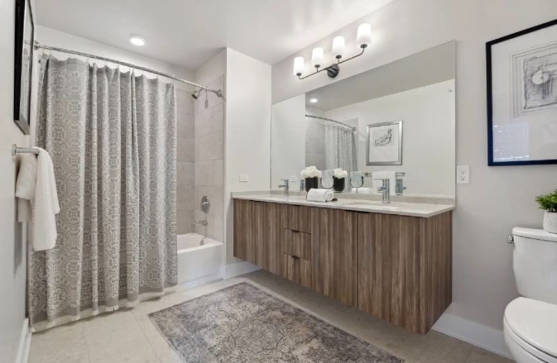 Building Photo - 1020 W Jackson Blvd