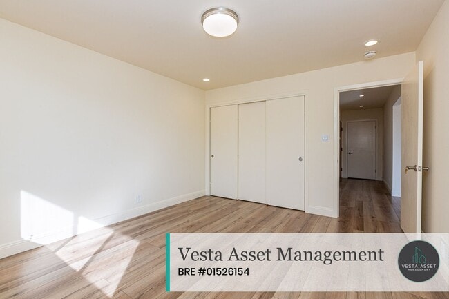 Building Photo - Savor Sweeping City Views From Your Hillside Retreat