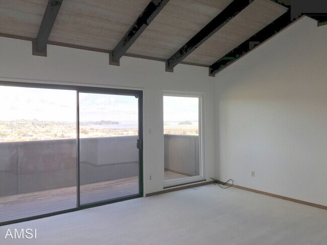 Building Photo - 2 br, 1.5 bath House - 126 Tiburon Blvd