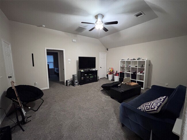 Building Photo - 3042 Currant Dr