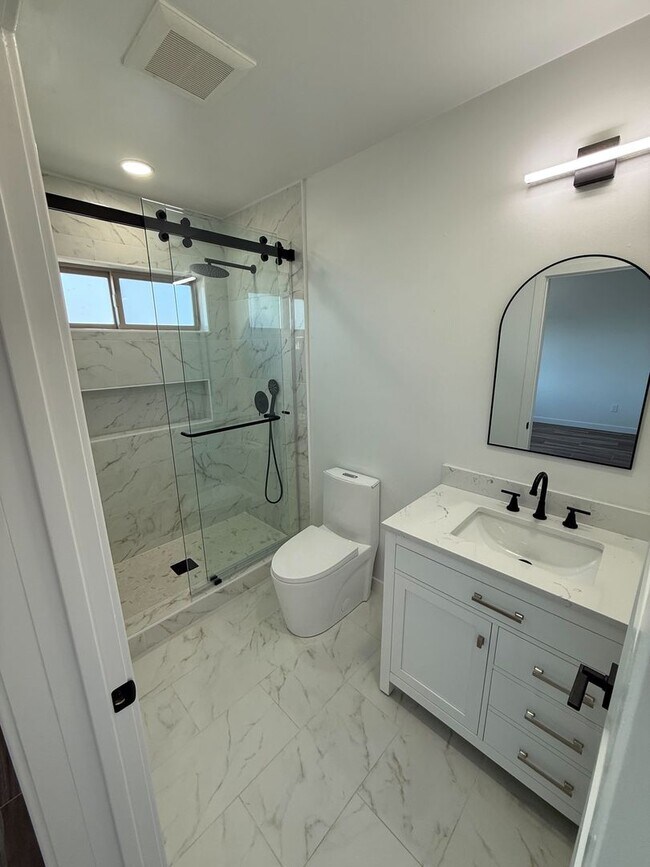 Building Photo - Newly Built 1-Bedroom ADU in Prime Pacific...