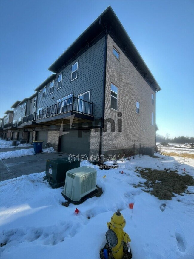 Building Photo - 4895 Gilet Dr