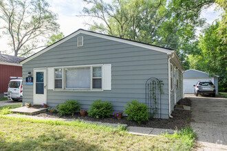 Building Photo - 1354 Rosewood-1354RO
