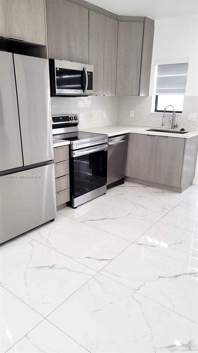 Building Photo - 19233 NW 37th Ave