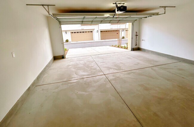 Building Photo - 5629 Kate Way