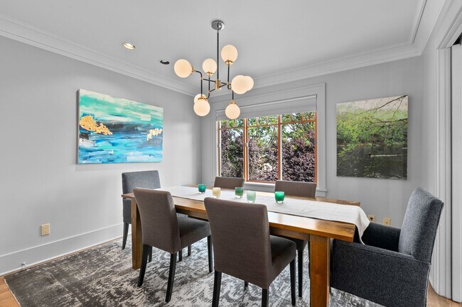 Building Photo - 3bd/1.75ba Seattle Home