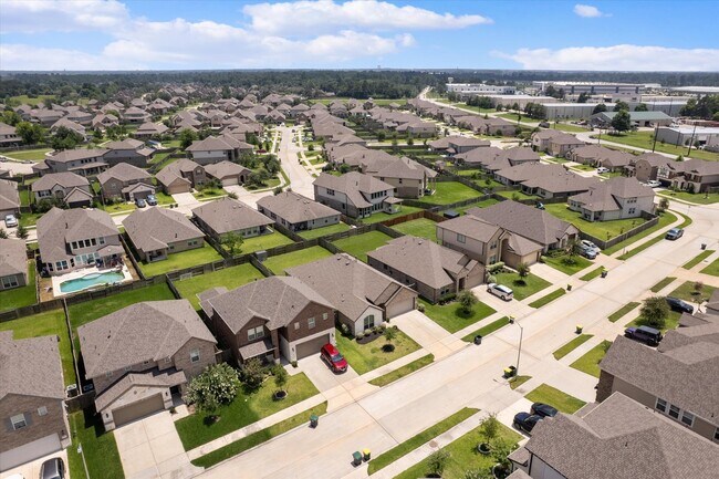 Building Photo - 11251 Stirton Dr