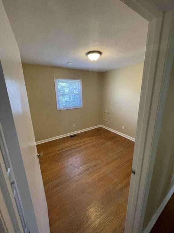 Building Photo - 1832 W Lakeview Dr