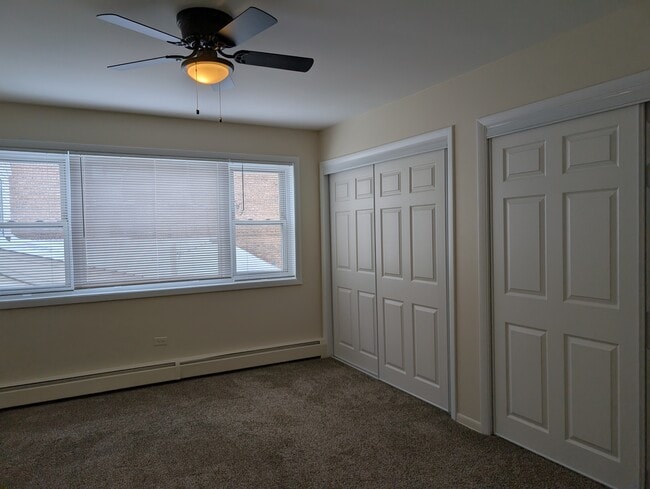 Building Photo - 924 Warren Ave