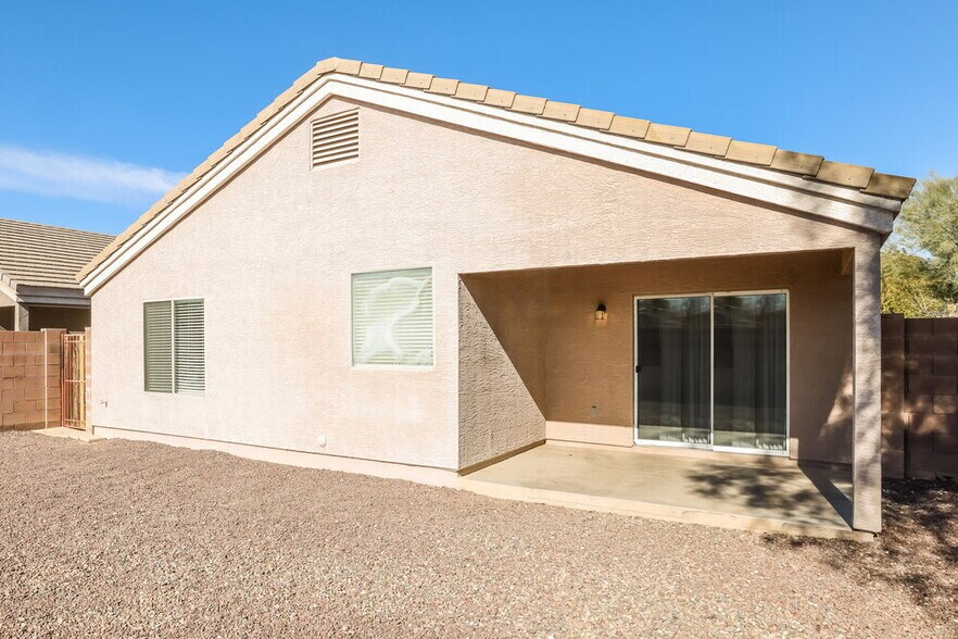 Building Photo - 12817 W Mandalay Ln
