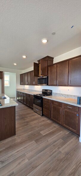 Building Photo - 722 Rosazzo Ln